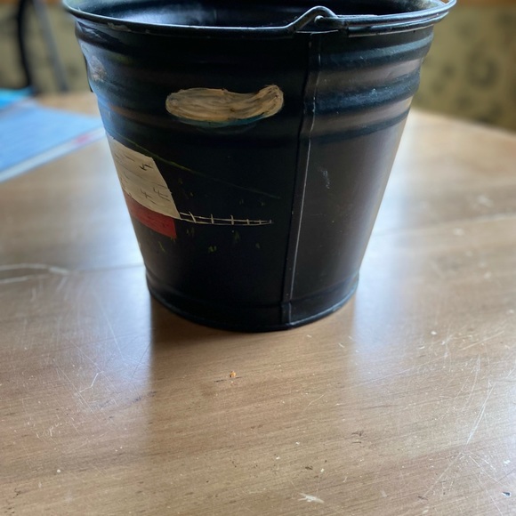 Folk Art Barnyard Scene on a Metal Pail - Picture 3 of 7